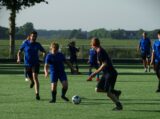 Laatste training S.K.N.W.K. JO11-1JM van seizoen 2022-2023 (partijtje tegen de ouders) (163/221)